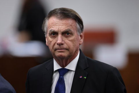 Bolsonaro tem melhora na função renal, mas nível de inflamação aumenta novamente